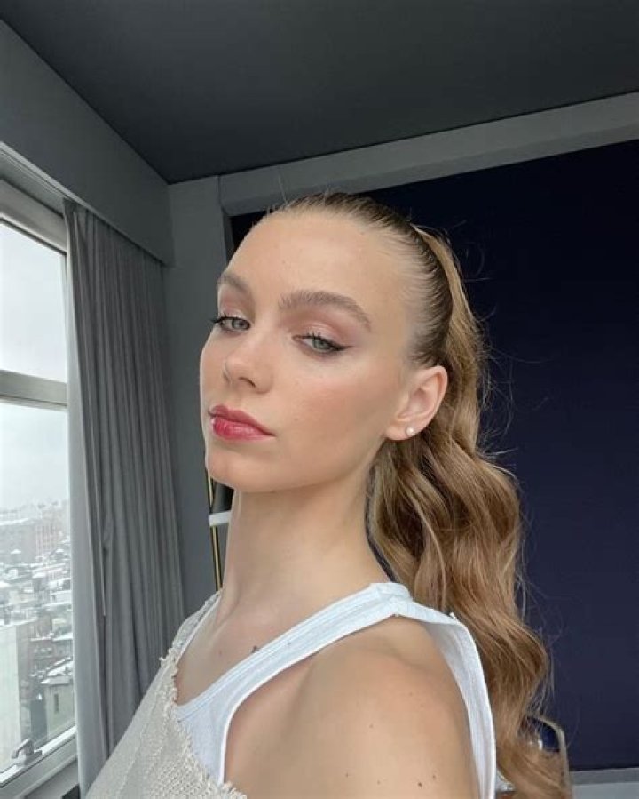 Astonishing Anna Shumate Story: An Unforgettable Fanfiction