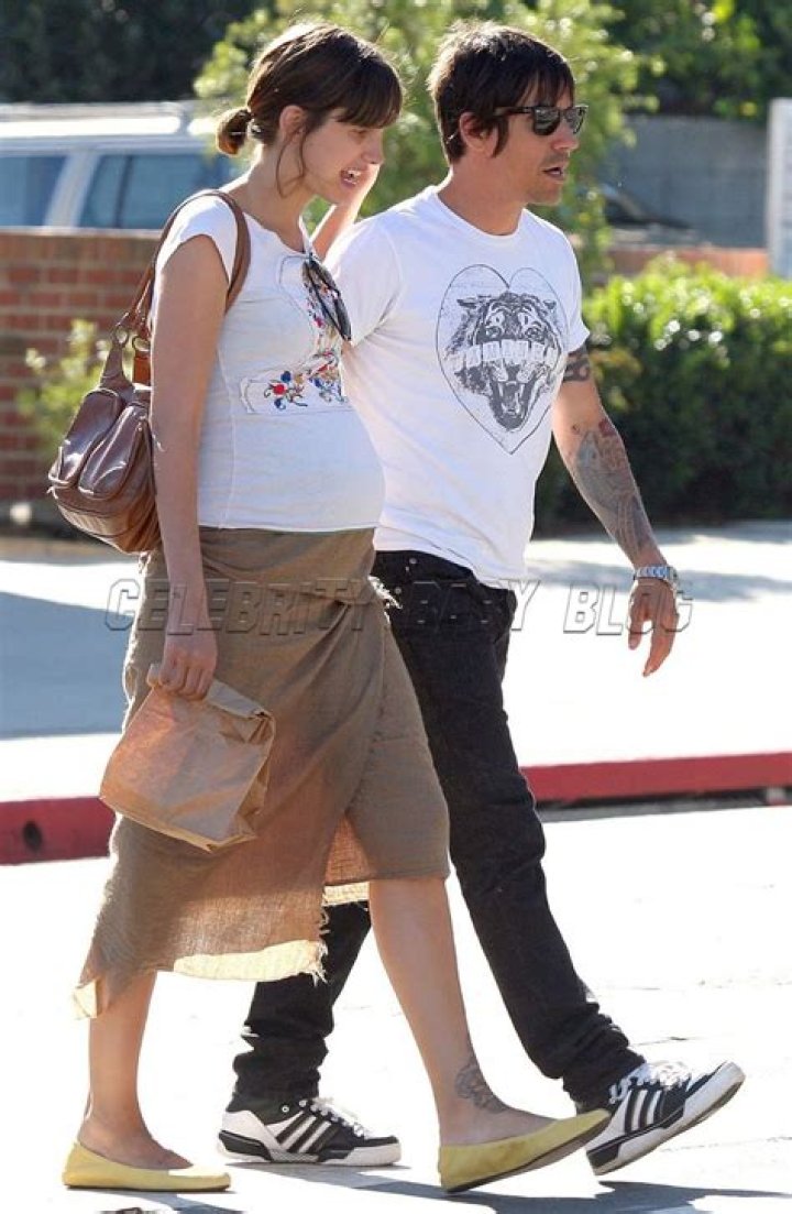 The Controversial Relationship: Anthony Kiedis And His 19-Year-Old Girlfriend