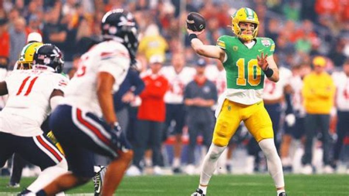 Bo Nix's College Teams: A Historical Perspective