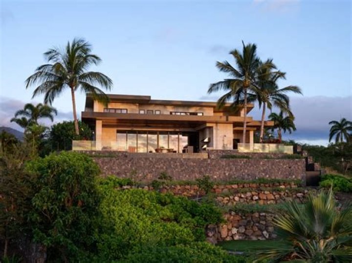 Top Celebrity Homes In Maui: A Glimpse Into Paradise