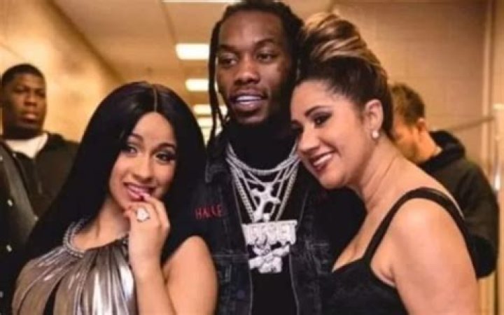 Clara Almnzar: A Creative Visionary