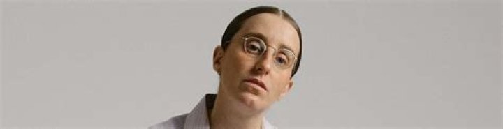 The Witty World Of Robby Hoffman: A Comedic Exploration