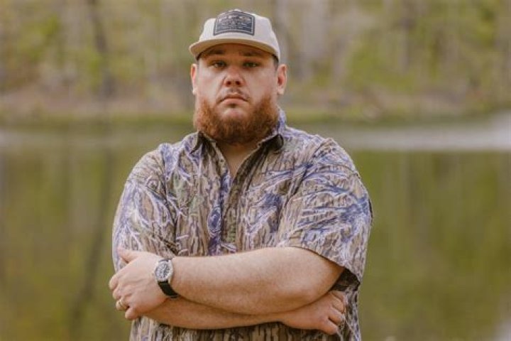 Did Luke Combs' Brother Tragically Pass Away? Unraveling The Truth