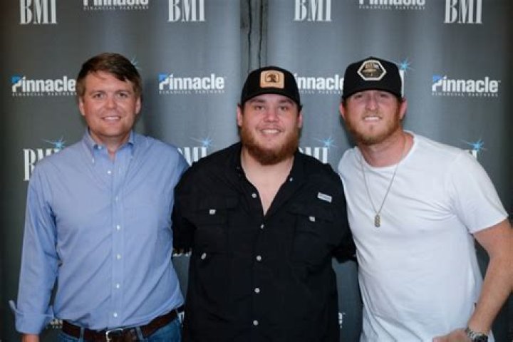 Did Luke Combs Brother Die?