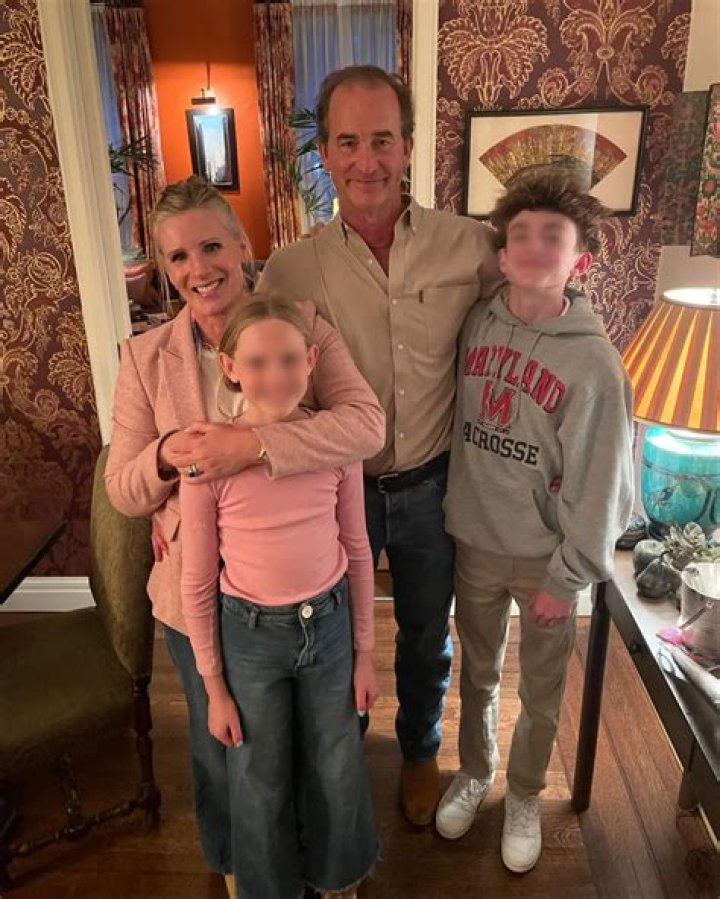 Does Kristin Chenoweth Have Siblings?