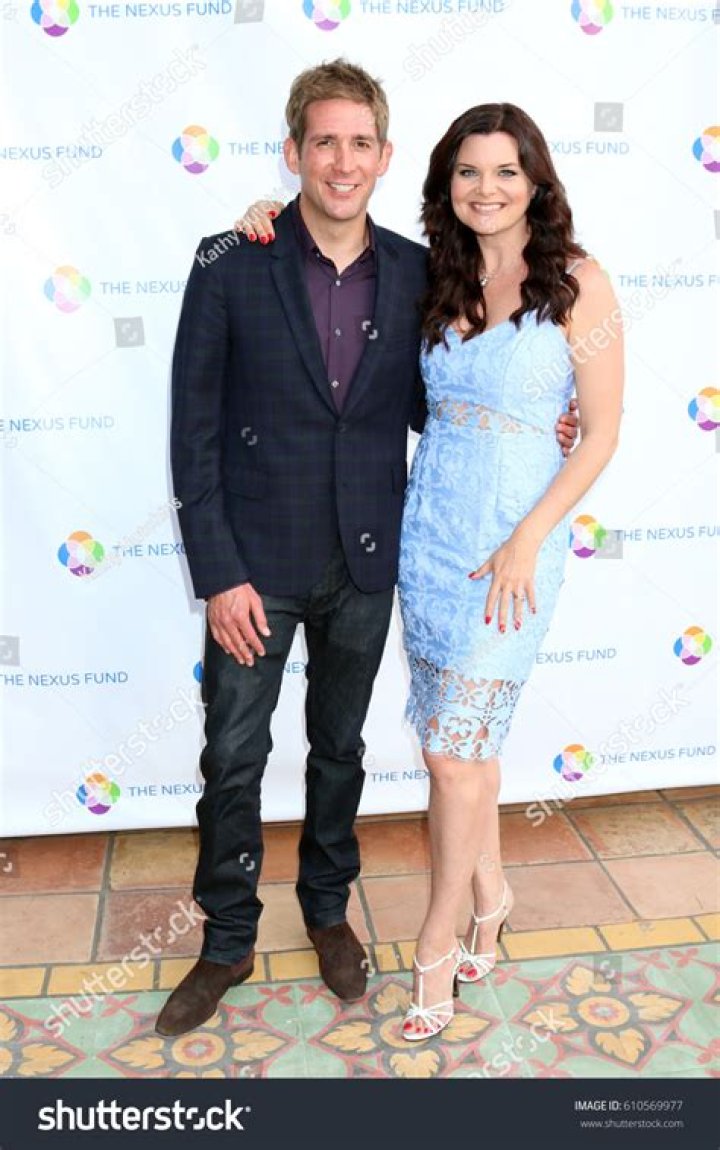 Discover Eric Szmanda's Wife: A Glimpse Into Their Bond