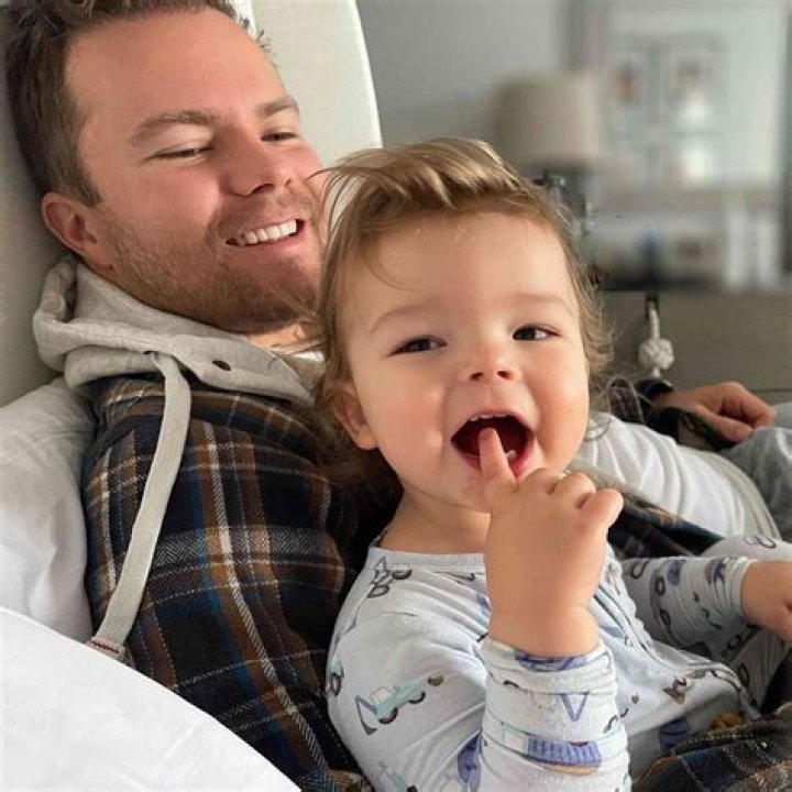 When Was Frank Gifford Born And Died?