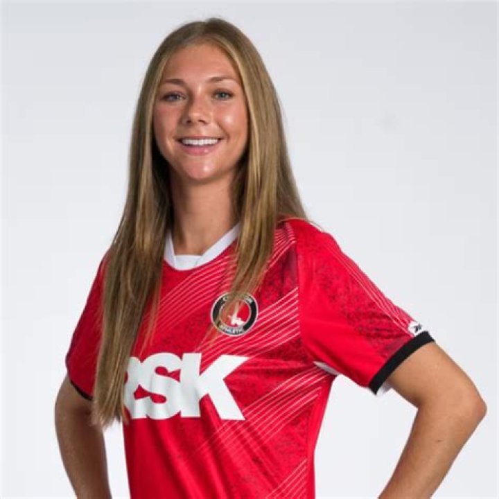 Unparalleled Hair Stylist: Gillian Kenney's Expertise