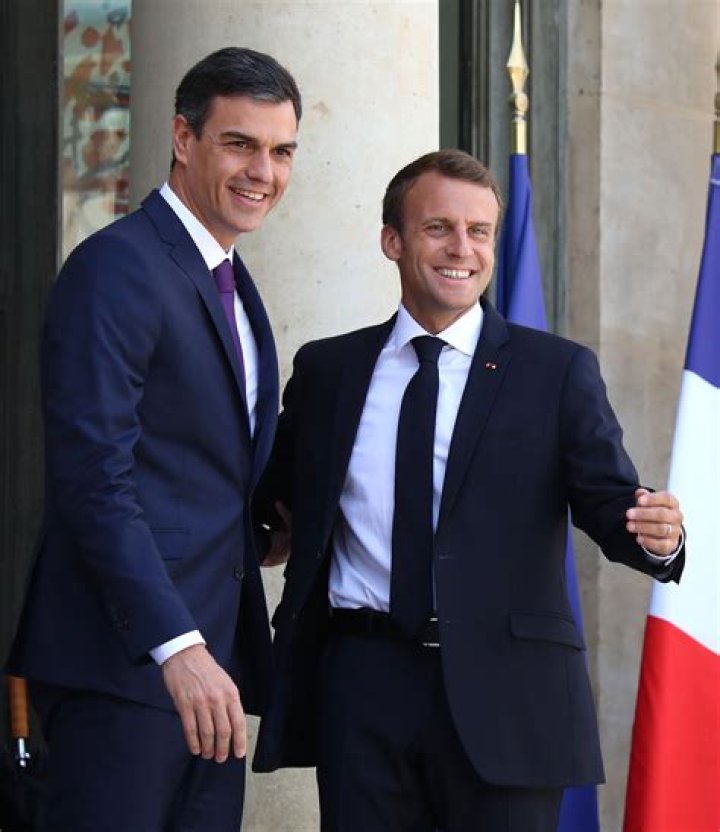 Emmanuel Macron's Impressive Height: A Path To Leadership