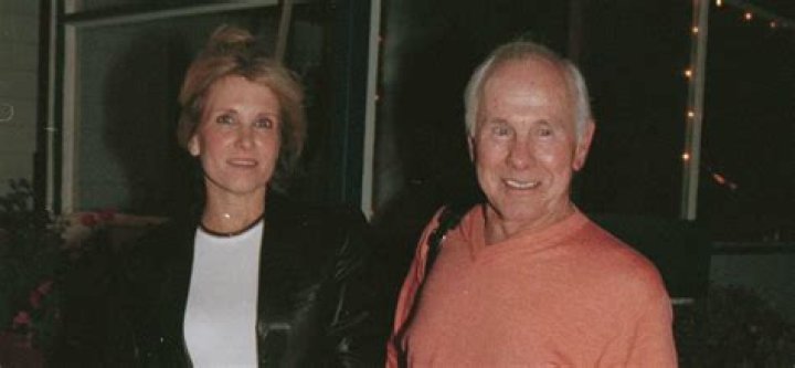 Johnny Carson's Marital History: A Breakdown Of His Four Marriages
