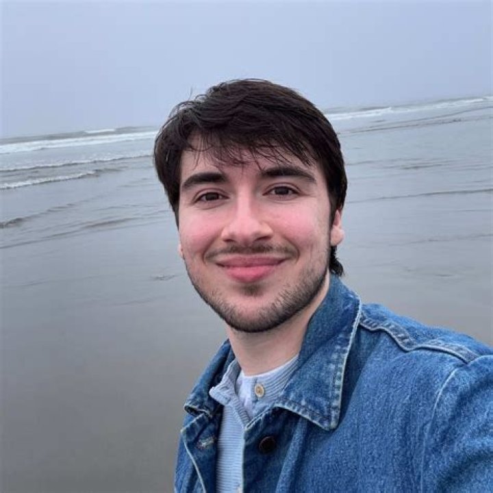 Estimating Bruno Mars' Enormous Net Worth: How Rich Is He?