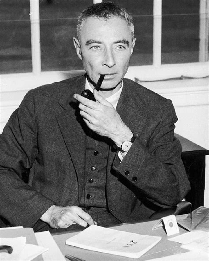 The Wealth Of J. Robert Oppenheimer: Uncovering His Financial Legacy