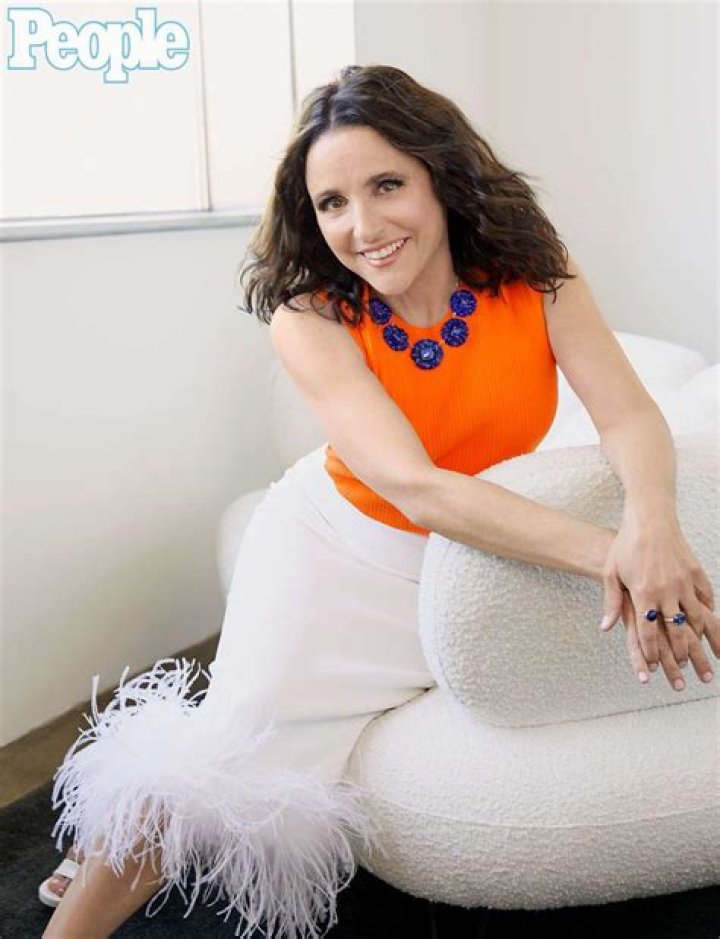 What's Julia Dreyfus' Height? Uncover The Answer Here