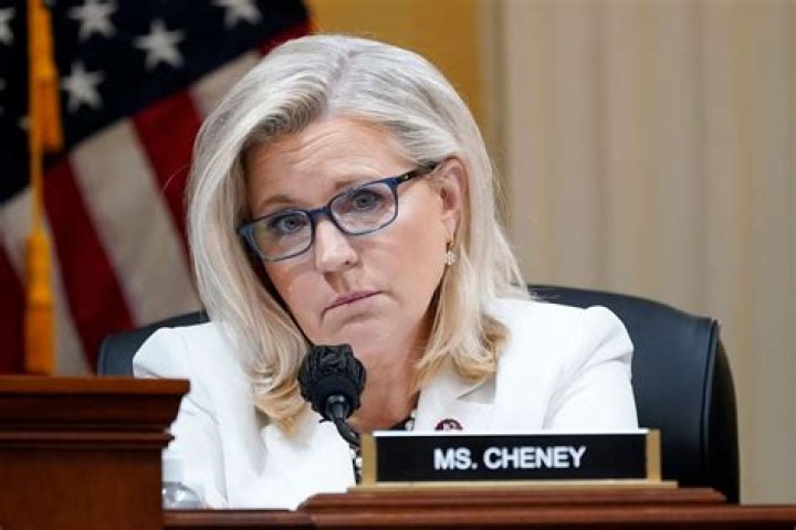 Liz Cheney Stature: Uncovering Her Exact Height