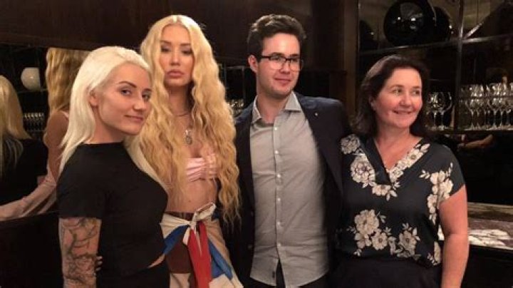 All About Iggy Azalea's Family And Parents