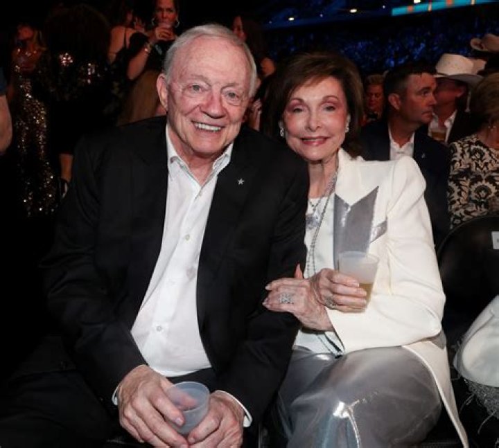 Jerry Jones' Wife: How Old Is She?