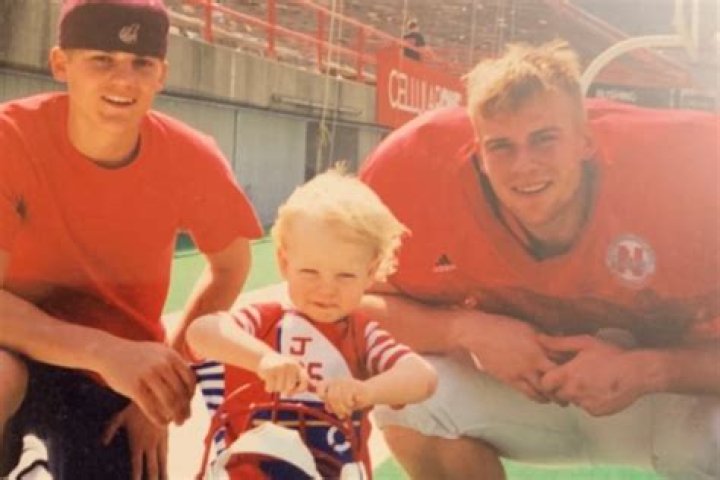 The Burrow Brothers: A Footballing Family