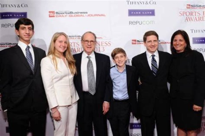 Know About Jonathan Milton Reinsdorf - The Man Behind The Fortune