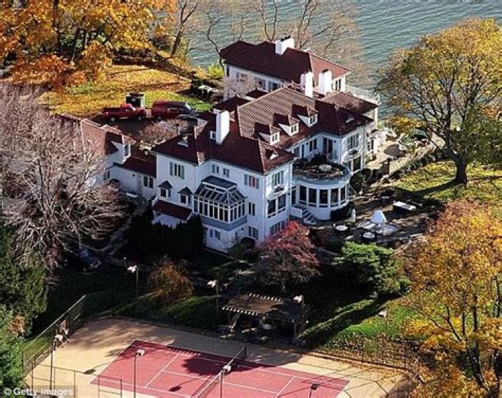 A Peek Inside Kathie Lee Gifford's Stunning Connecticut Abode