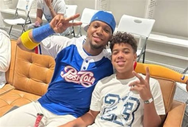 Kenny Acuna Signs With Philadelphia Phillies!