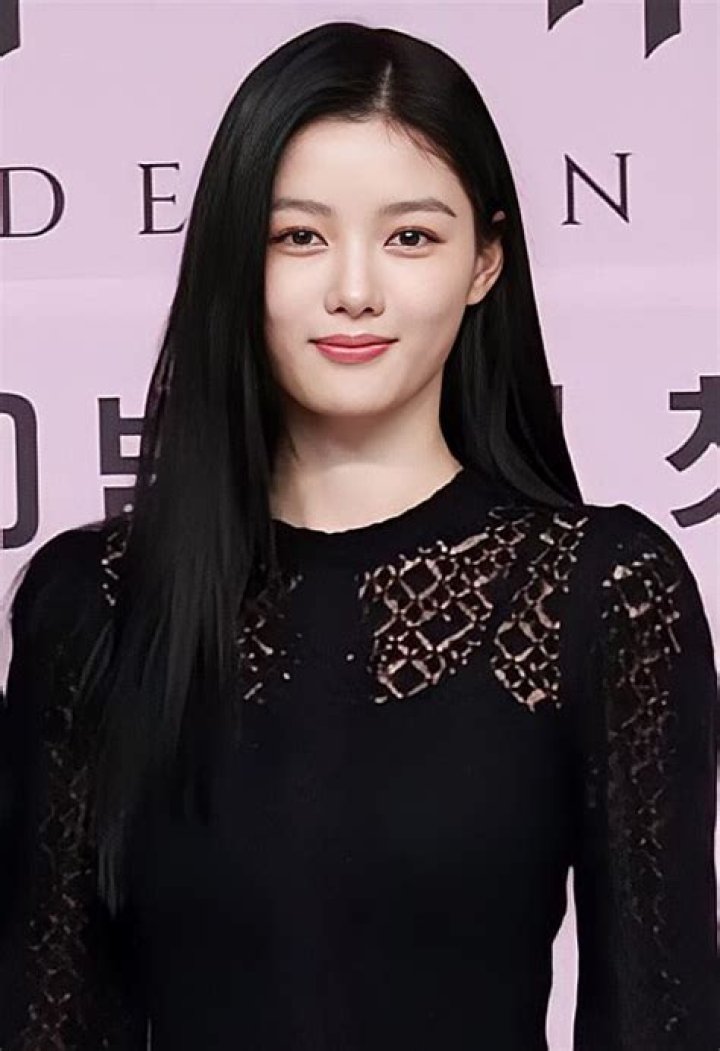 Kim Yoo Jung's Age And Height: A Closer Look