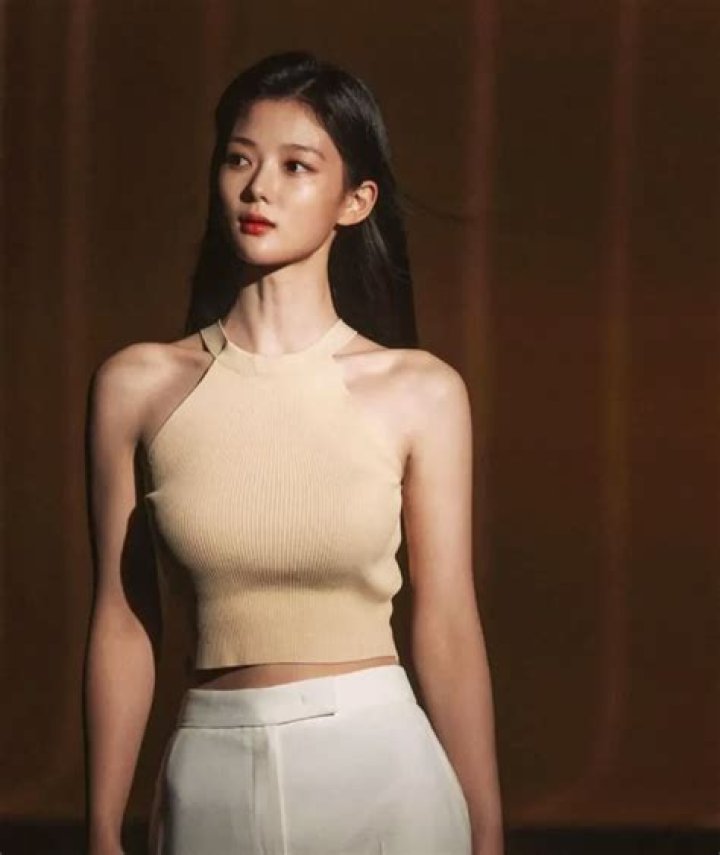 Uncover Kim Yoo-Jung's Stunning Body Measurements: The Complete Guide