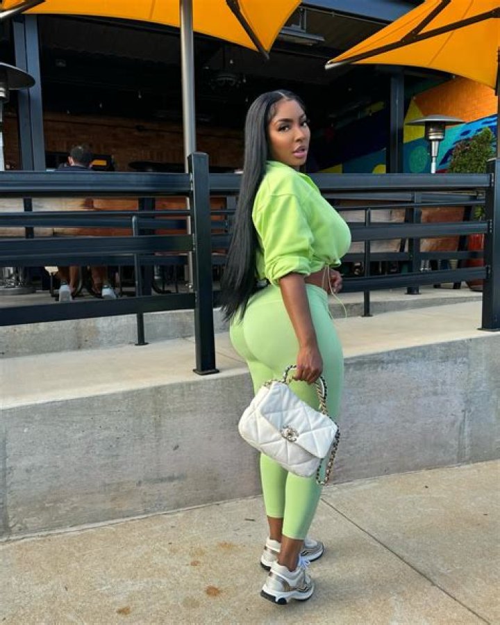 Discover The Enchanting World Of Little Miss Golden IG: A Royal Adventure