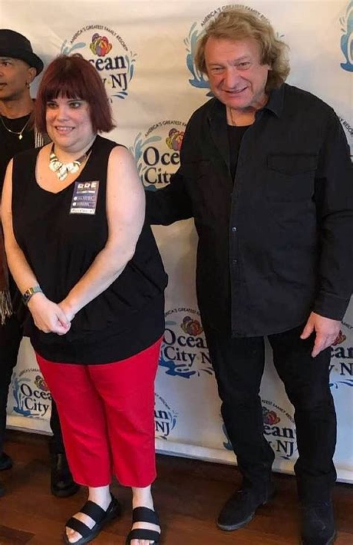 See Lou Gramm's Beautiful Wife In These Stunning Photos