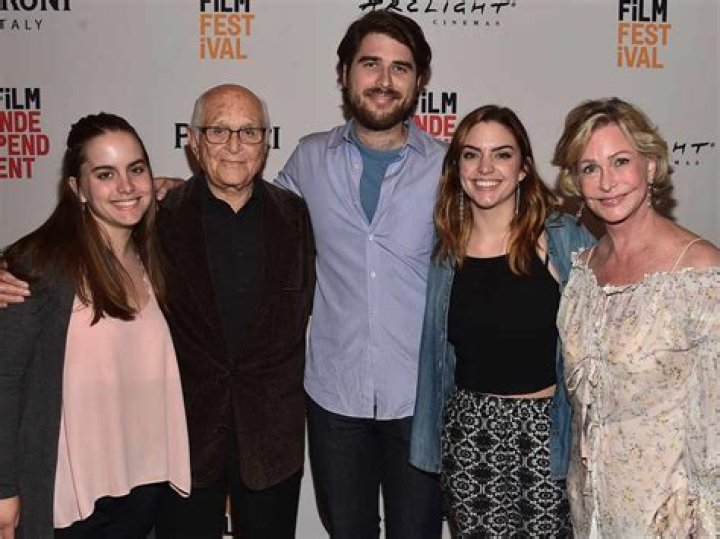 Lyn Lear's Age: All The Details You Need To Know