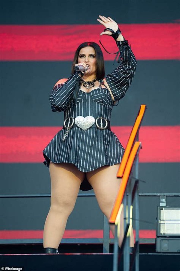 Ultimate Guide To Nelly Furtado's Body Shape: Tips And Secrets