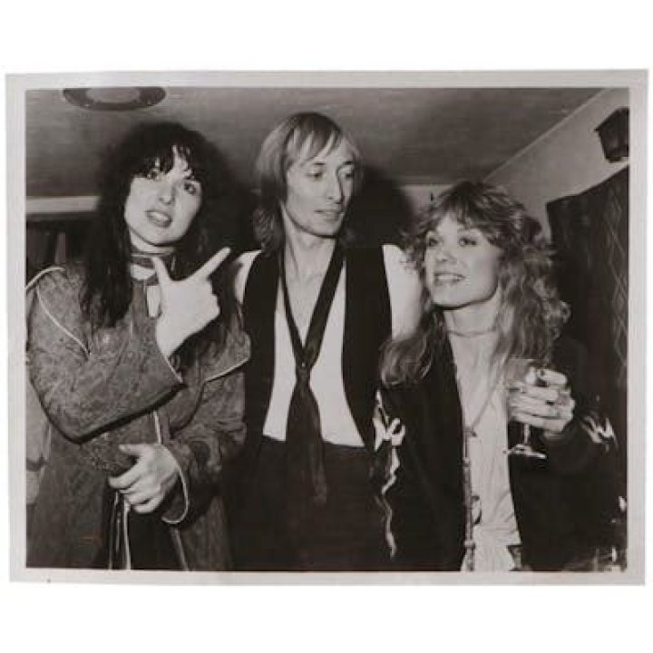 Discover Nick Gilder's Marital Status: Wife Revealed