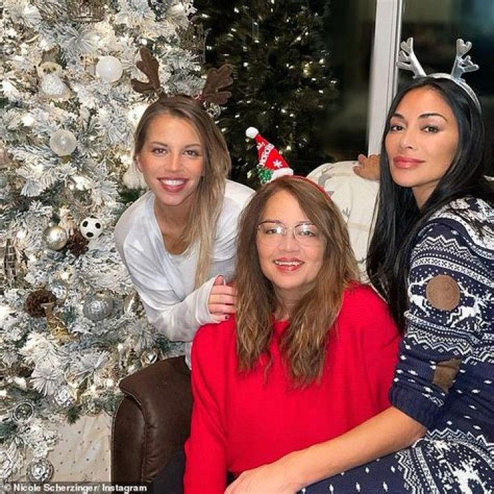 All About Nicole Scherzinger's Mother