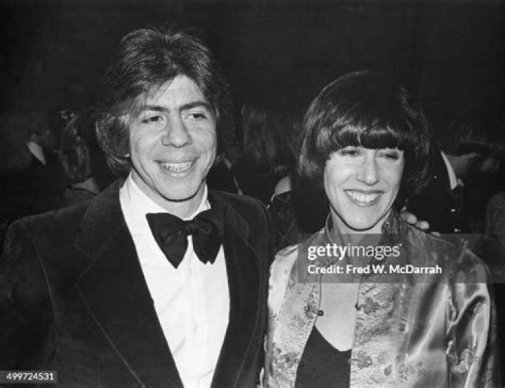 The Partnership Of Nora Ephron And Carl Bernstein: A Literary And Journalistic Powerhouse
