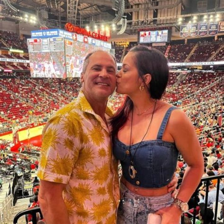 Uncovering Omar Vizquel's Net Worth: A Baseball Star's Fortune