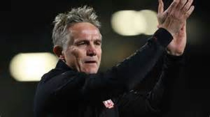 Phil Parkinson's Lucrative Salary In The UK: Exploring The Numbers