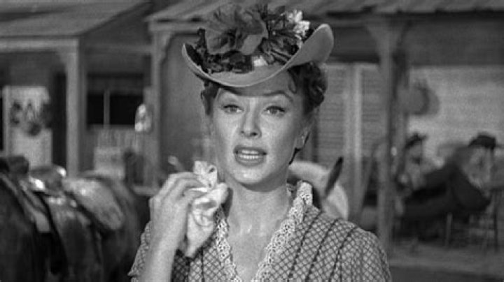 Polly Bond: The Ultimate Guide To Investing In Bonds