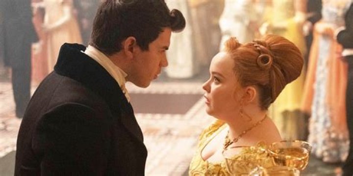 The Steamy Mirror Scene: Romancing Bridgerton's Forbidden Love