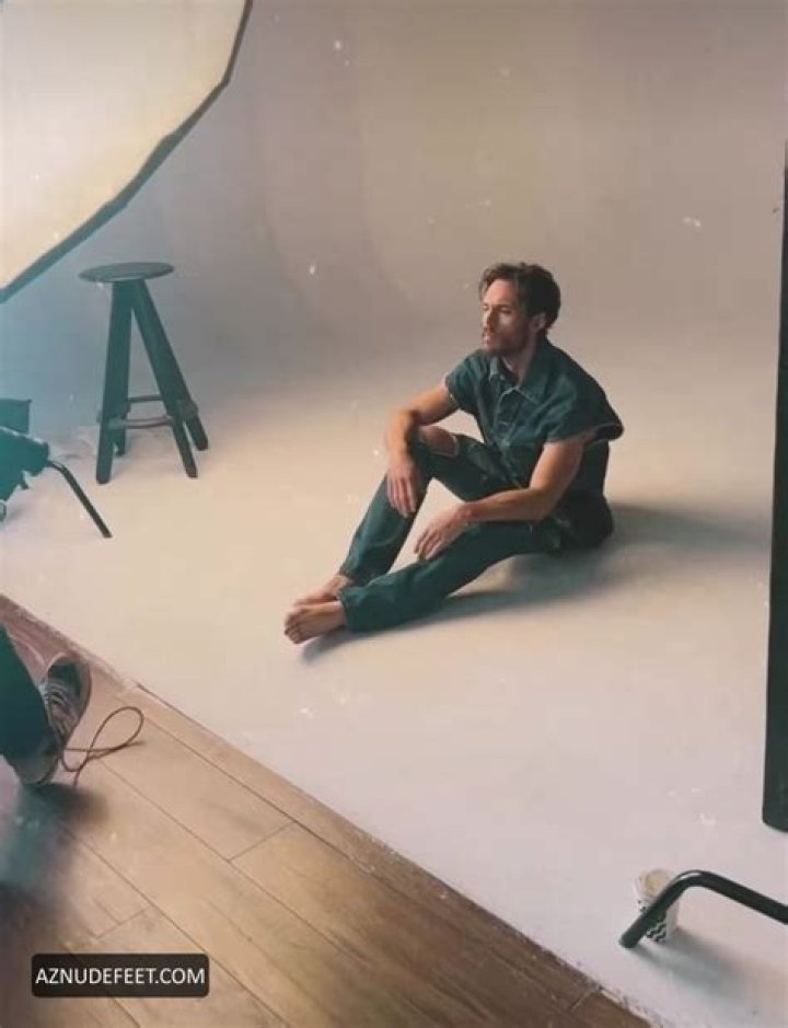 Sam Claflin's Spectacular Feet: A Detailed Analysis