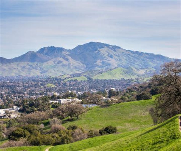 Pleasant Hill's Premier Fitness Destination With Sarah Stretch