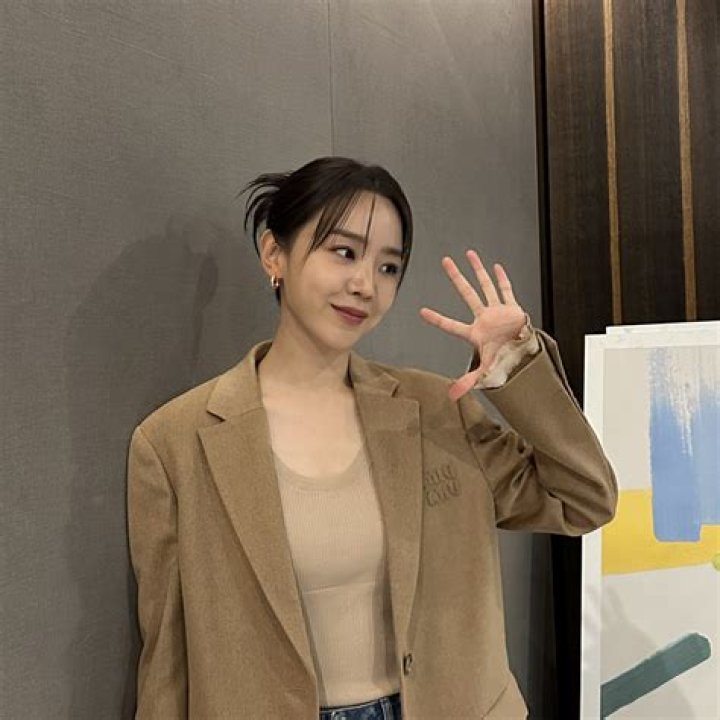 Shin Hye-Sun's Romantic Partner: Uncovering The Love Story