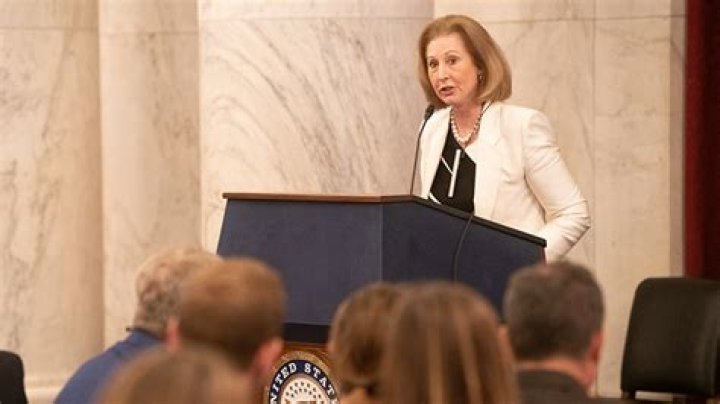 Sidney Powell's Height And Weight: Uncovering The Truth