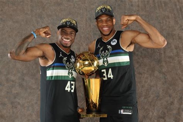 Prolific Basketball Brothers: Thanasis And Giannis