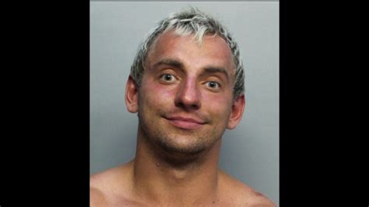 How Old Is Vitaly - A Definitive Guide To The Famous DJ's Age