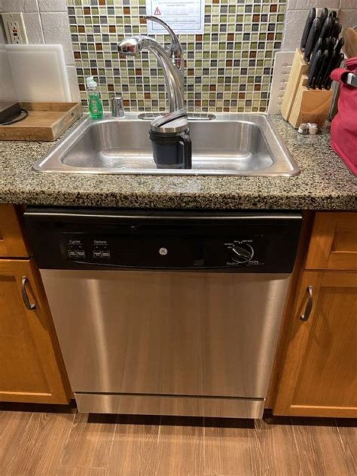 Eco-Friendly Water-Saving Dishwasher: Reduce Water Consumption And Save Money