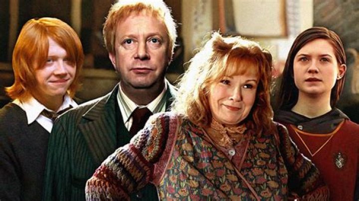 Julie Walters' Harry Potter Role Explored: Unraveling The Enigmatic Molly Weasley