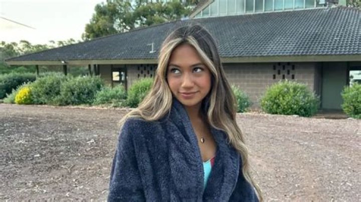 Who Does Poppy End Up With In 