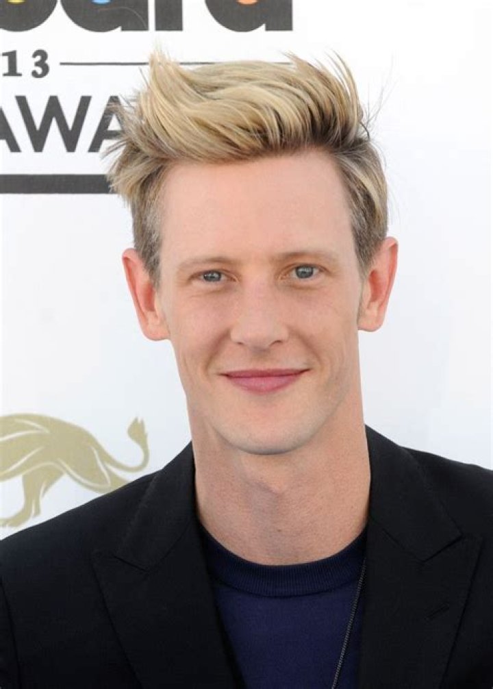 Who Is Gabriel Mann Happily Wed To?