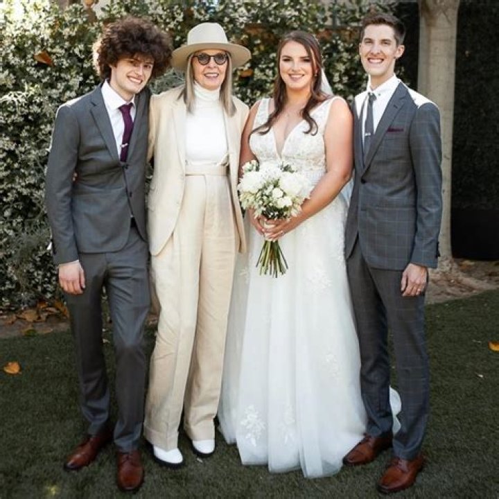 The Current Marital Status Of Michael Keaton: Who's He Hitched To Today?