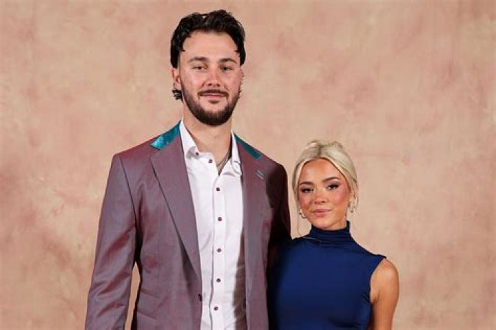 Who's Richer: Unveiling The Net Worth Of Joe Vs. Sophie