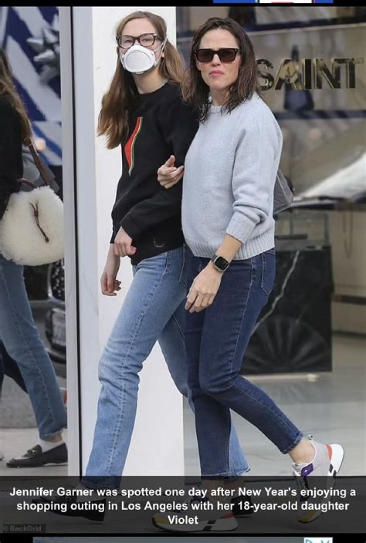 Why Does Jennifer Garner's Daughter Wear A Mask?